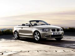 BMW_1series_convertible_wallpaper_03.jpg